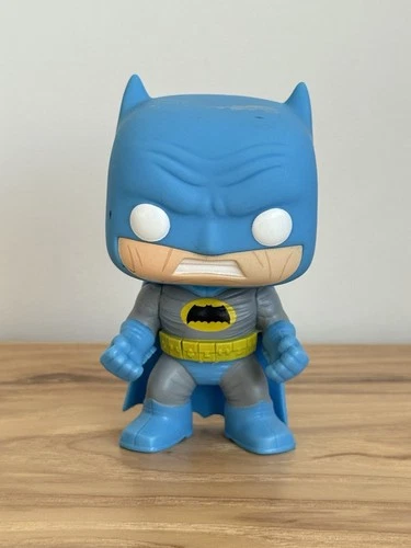Funko POP! Heroes DC Comics Batman The Dark Knight Returns Blue Suit #111 FLAWS
