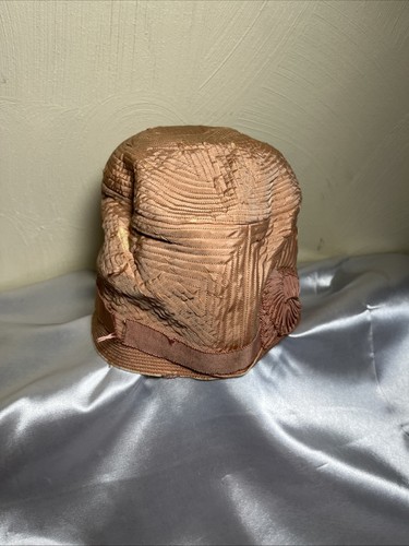 FLAPPER 1920’S QUILT STITCHED SILK CLOCHE HAT W GROSGRAIN TRIM - Picture 3 of 7