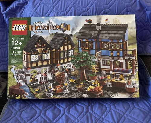 Lego Castle 10193 Mittelalterliches Marktdorf - Neu, ungeöffnet, versiegeltes Set - nicht mehr im Handel erhältlich