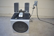 LOGITECH Z-2300 THX 2.1 CHANNEL MULTIMEDIA PC SPEAKER SYSTEM 200W