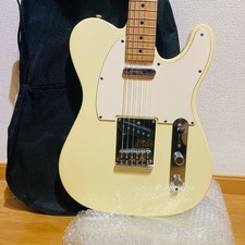Chitarra bianca Squier Affinity Series Telecaster testata