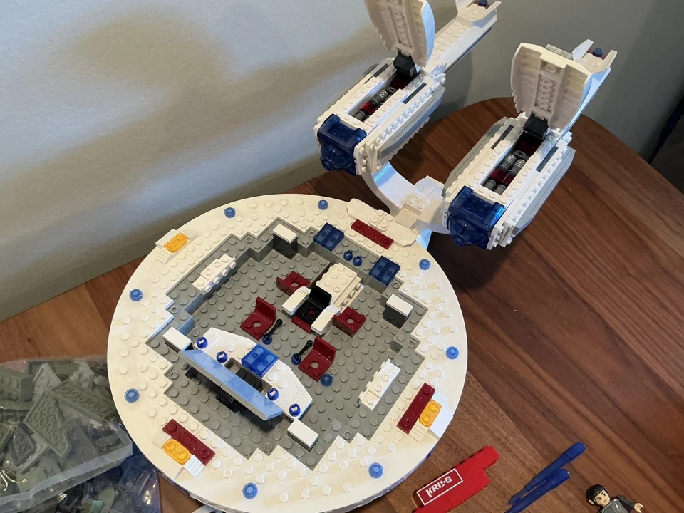 KRE-O Star Trek Klingon Starfleet Attack A4879 Toys R Us Exclusivo Hasbro 2013 Foto 4 de 4