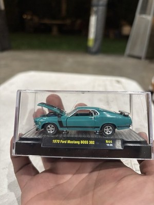 Ford Mustang BOSS 302 1970 Diecast Collectible Model Car Green Black Display
