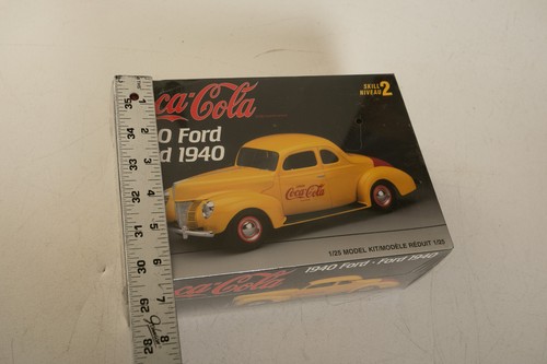 AMT 1940 Ford Coca Cola (HSE) Model Car (JSF6) Kit Sealed Skill Level 2 - Picture 5 of 5