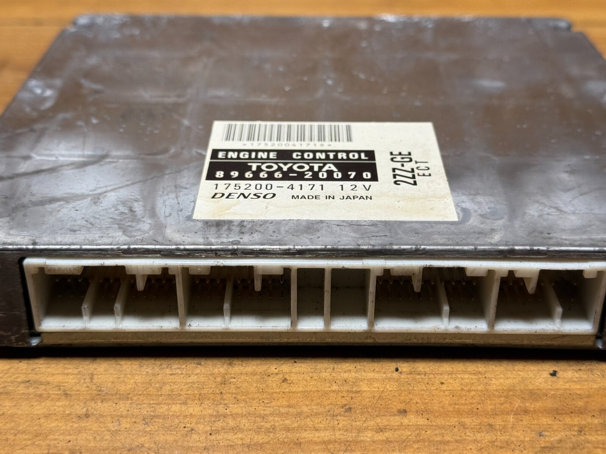 2000-2005 Toyota Corolla RUNX ZZE123 2ZZGE A/T ECU ECM (89666