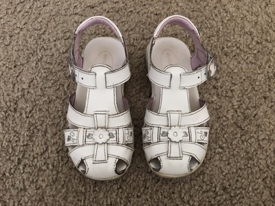 stride rite white sandals