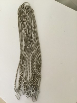 Chains with hooks for cubicle curtains. 18'' L. Lot of 18