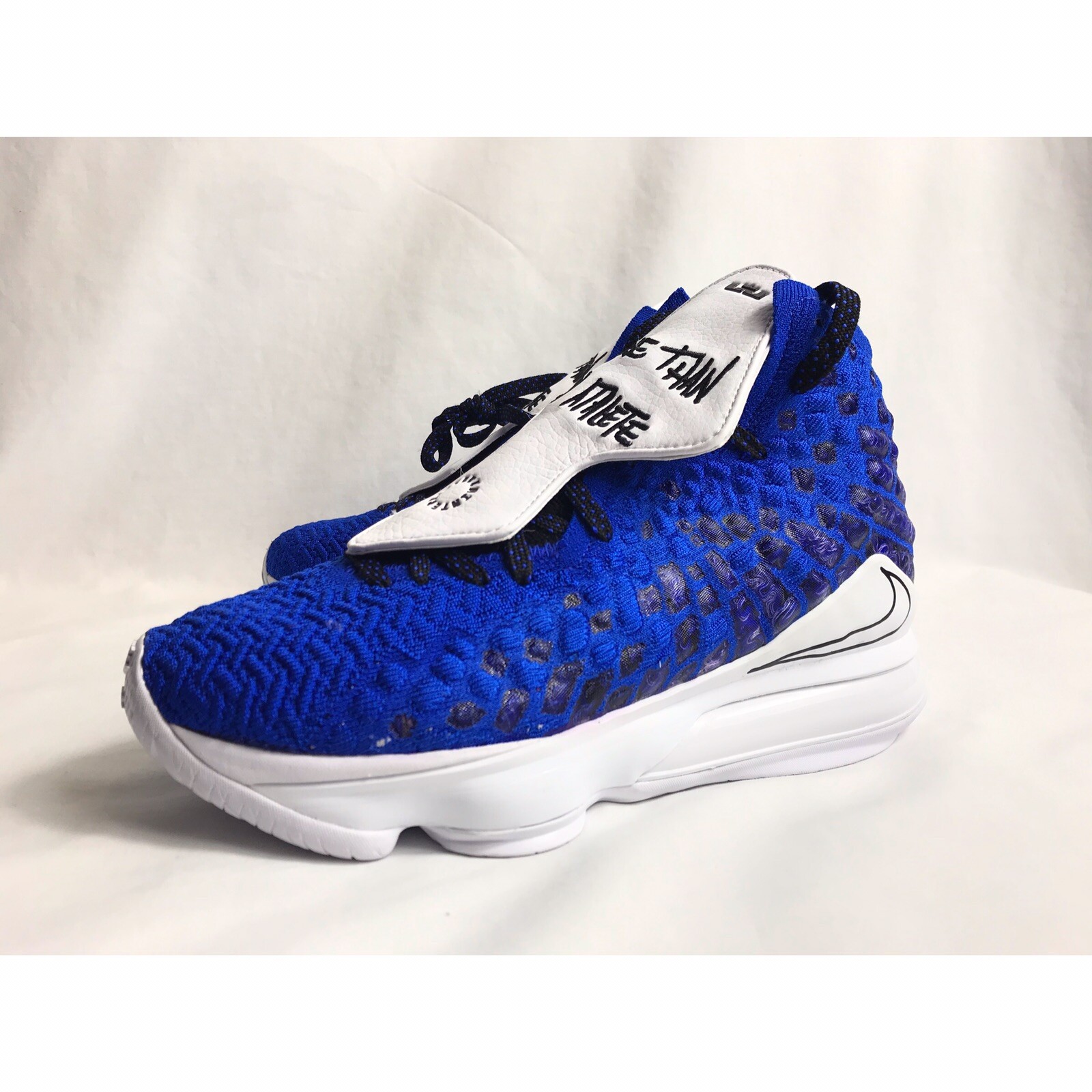 uninterrupted lebron 17