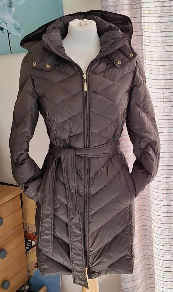 * ELLEN TRACY * LIGHTWEIGHT DOWN HOODED INSULATED COAT (PACKABLE) Med (VGC) - Image 2 of 4
