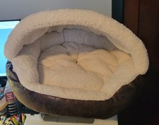 New Hooded Pet Bed