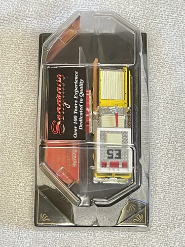 Code 3 Collectibles City of Honolulu Seagrave E5 1/64 - Picture 11 of 12