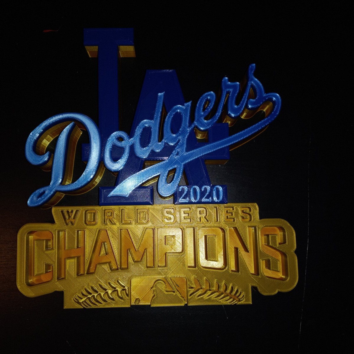 GOLD EDITION LA DODGERS WORLD SERIES CHAMPS SIGN PLAQUE STAND-3D