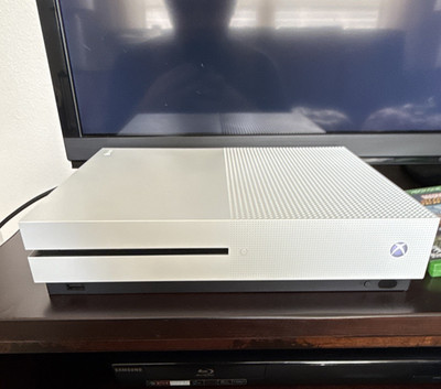 Microsoft Xbox One S 350GB Console White 4K UHD Blu-Ray Compatible
