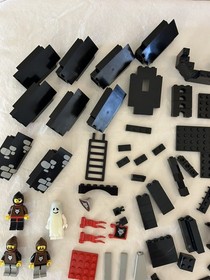 LEGO Castle: Wolfpack Tower 6075 Incomplete w/ Mini-figures & Manual