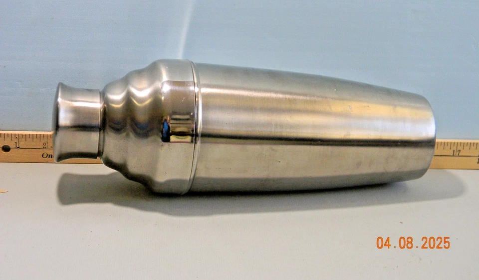 Coctelera Oggi de acero inoxidable Foto 2 de 4