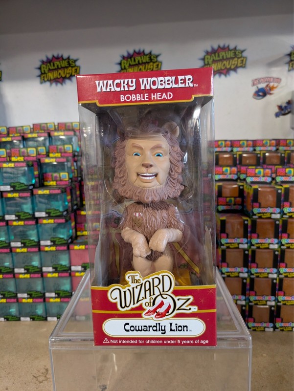 FUNKO Wacky Wobbler Wizard of Oz Cowardly Lion bobble head