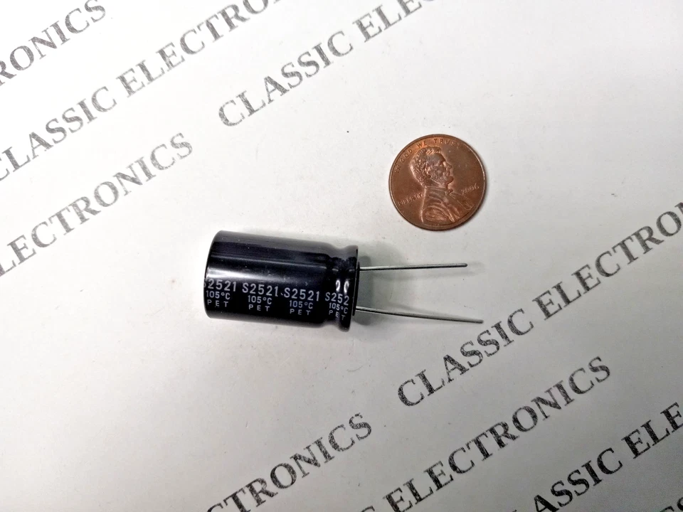 Rubycon 3300 uF 25 Volt 105C Radial Lead Electrolytic Capacitor ZLH Low Imp. - image 4 of 4