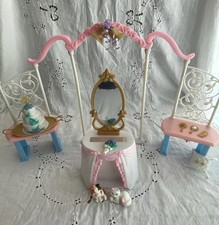 2004 Barbie Princess And the Pauper Wedding And Vanity Playset