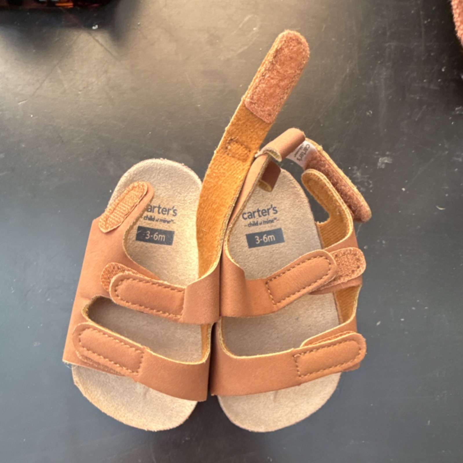 Carter's Brown Flat Sandals Hook & Loop Adjustable Strap Unisex Baby 3-6 Months