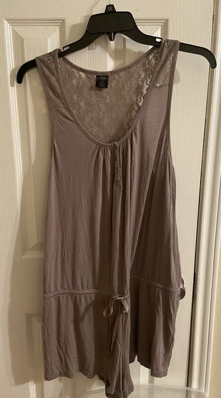 Apt 9 Women’s Taupe Sleeveless Romper With Drawstring At Waist and Lace Size XXL