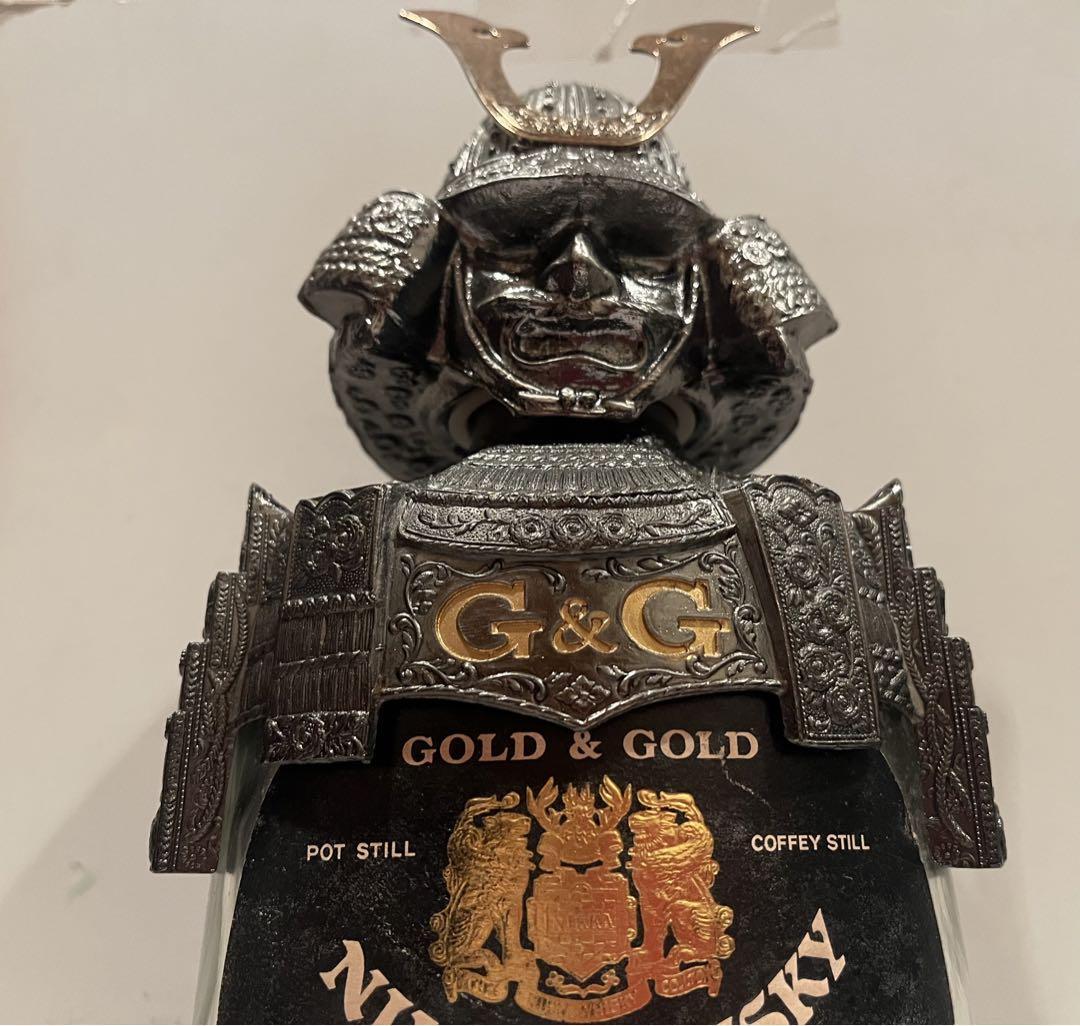 NIKKA 武士カブト付きです、G & G のボトルは本物ですが、空です。 Amazon.co.jp: ニッカ終売品G&G 兜ディスプレー甲冑ボトルカバー