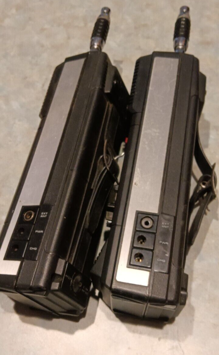 Vintage Realistic TRC214 3 Watt 3 Channel 2 Citizens Band Transceivers eBay