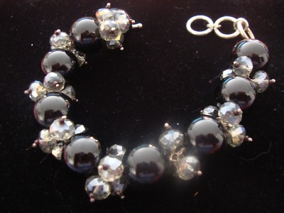 black agate glass bracelet silvertone w/ toggle lock 8 in tgw 197.06 j23