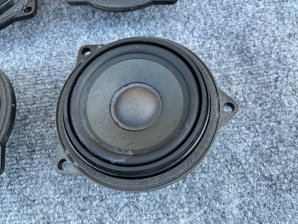 宝马 E92 E93 2007 - 2013 原始设备制造商前后哈蒙卡登门闪光灯斜纹套装 — 第 3/4 张图片