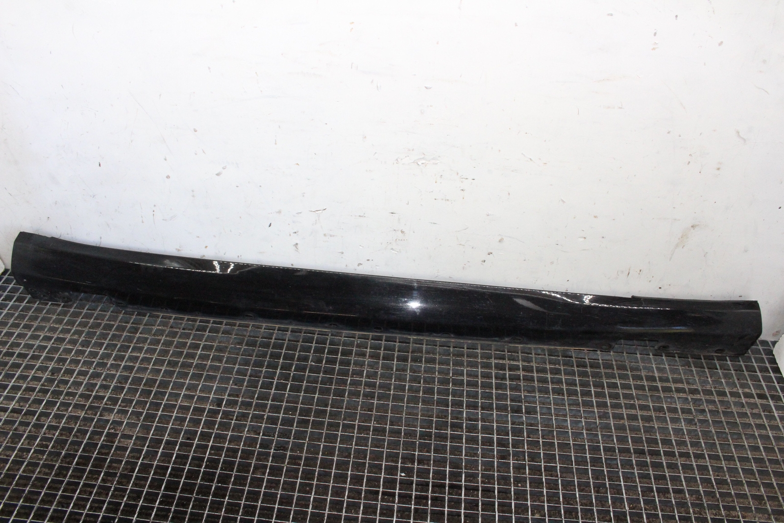 MERCEDES CLS W219 Side Skirt Sill Trim Driver Right 197 Black OEM 