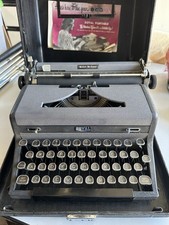 VTG 1949'ish Royal Quiet De Luxe Portable Typewriter w/ Case & Manual – Works thumbnail