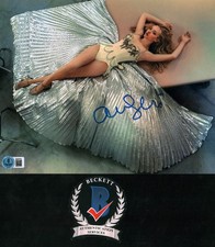 Amanda Seyfried Signed Autographed Beautiful Leggy Blonde 8x10 Photo BAS COA