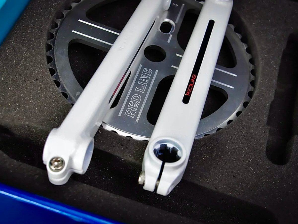 REDLINE FLIGHT CRANKSET 401 FLIGHT 180MM WHITE SINGLE PINCH