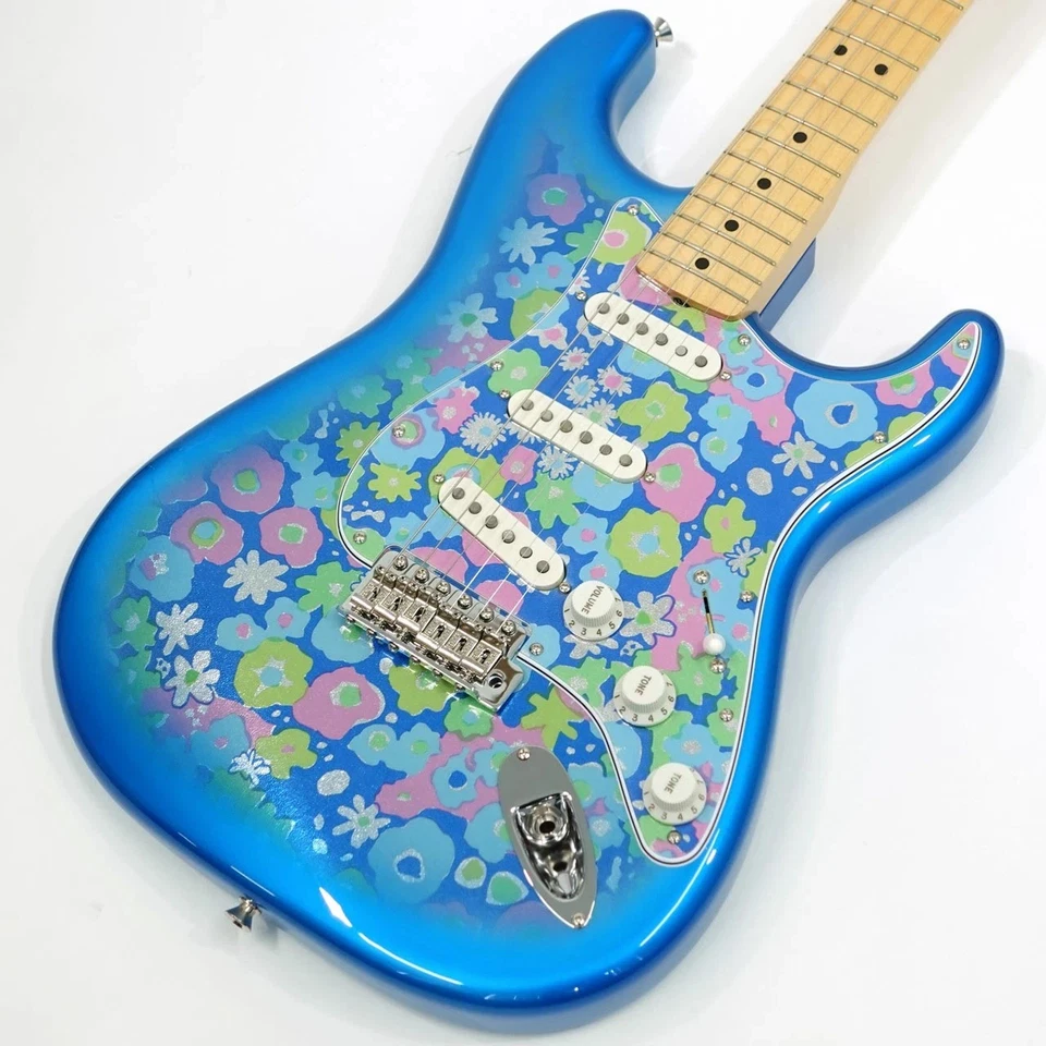 Fender édition limitée STRATOCASTER bleu fleurs 2025 modèle limité - Photo 2/4