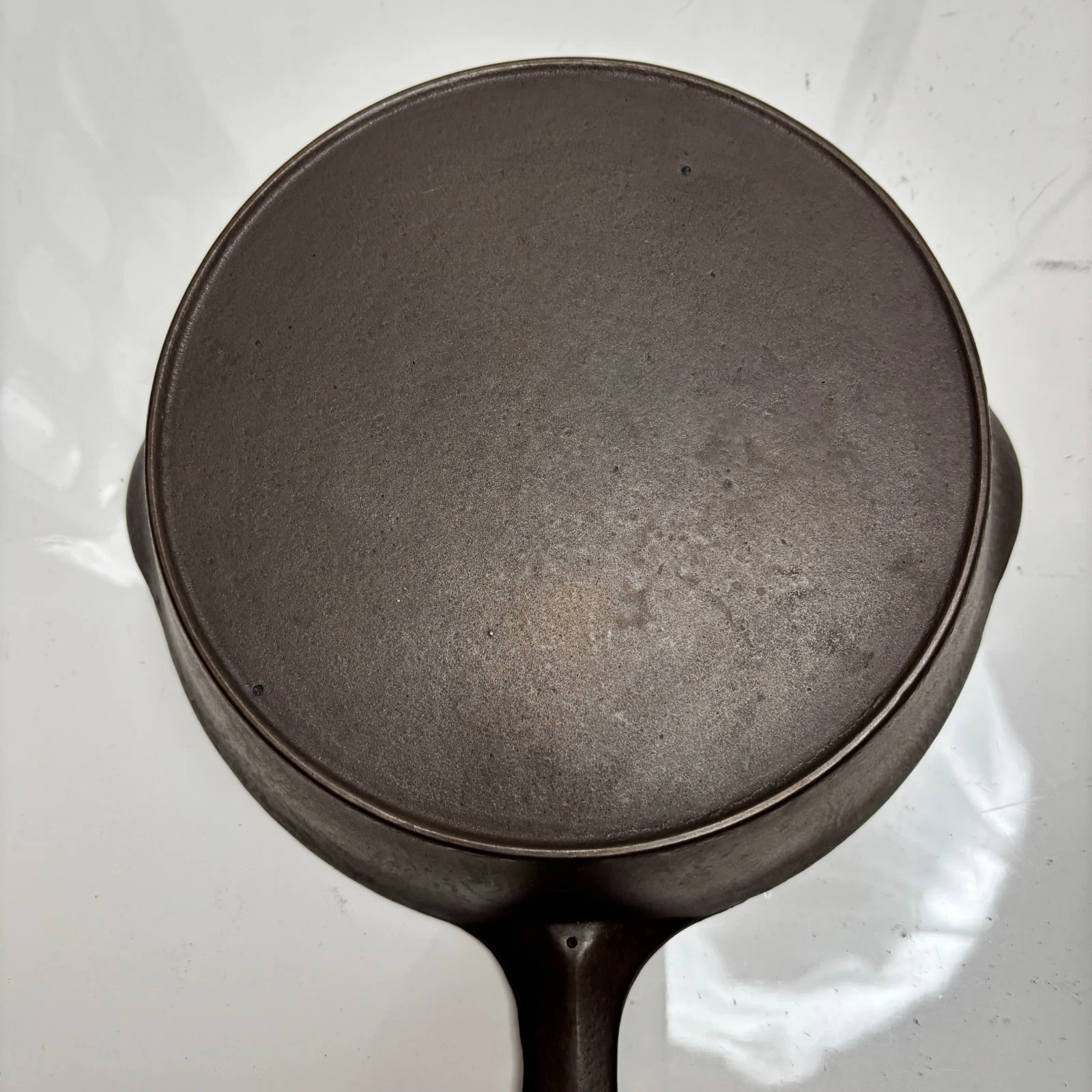 Unmarked Wagner #5 Cast Iron Skillet with Heat Ring