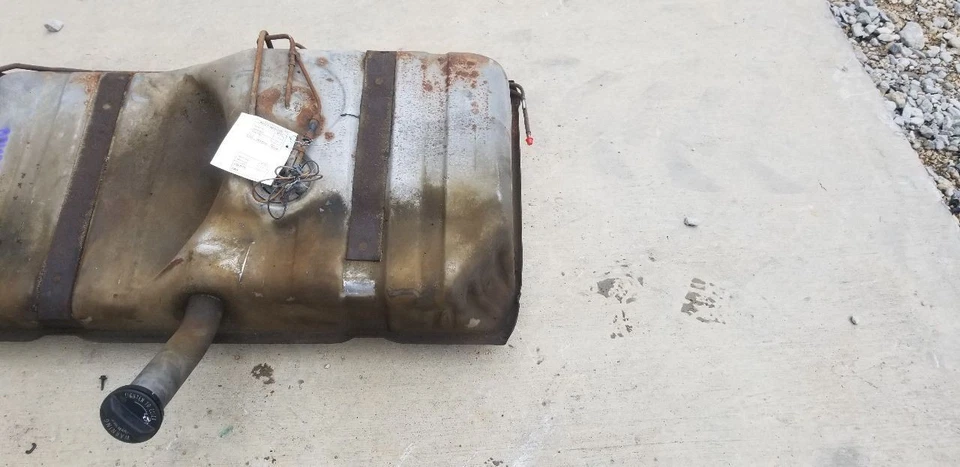 1980 PONTIAC FIREBIRD TRANS AM PACE CAR GASOLINE FUEL TANK ASSEMBLY Foto 3 de 4