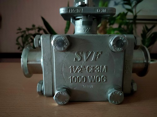 SVF Flow Controls Inc. 1 1/2 inch CF3M Ball Valve 1000 WOG - Picture 2 of 6