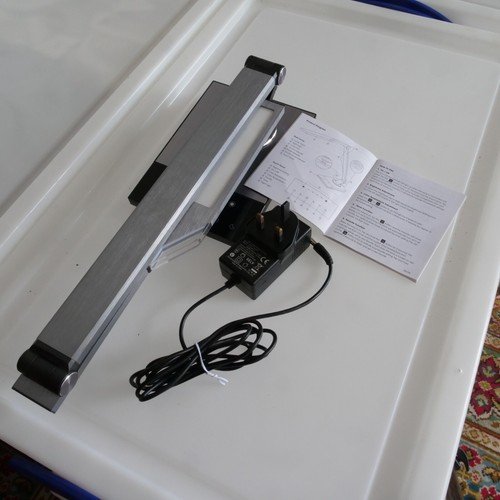 TaoTronics TT-DL16 Dimmable LED Desk Lamp USB Touch Control - Picture 4 of 5
