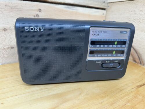 Cordon d'alimentation radio portable Sony ICF-38 AM FM 2 bandes AC/DC ou 4 AA testé - Photo 1/6