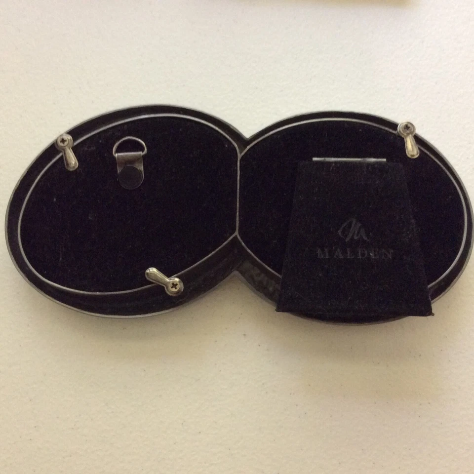 Marco de peltre vintage de boda ovalado Malden 2 aperturas sin caja Foto 2 de 2