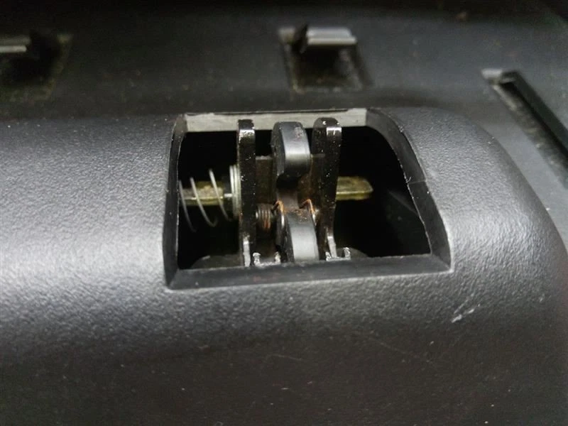 Guantera compatible con Chevrolet Monte Carlo 2000 2001 2002 2003 2004 2005 phall-194451 Foto 3 de 4