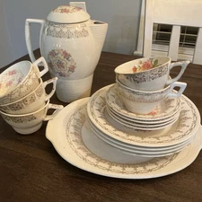 Vintage Sebring Pottery Co. “Rose Bower” Dinnerware Set – 22K Gold Trim – USA 19