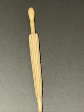 ANTIQUE UMBRELLA VINTAGE PARASOLE NEEDLE CASE (carved?)