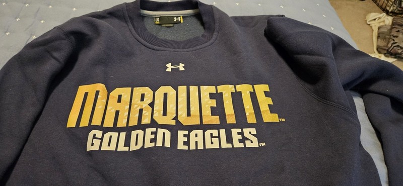 Marquette Golden Eagles Sweatshirt Adult Size L Under Armour Pullover Mens