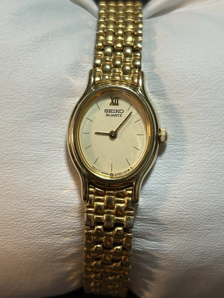 Reloj Pulsera Seiko Mujer Vintage Ovalado Tono Dorado Damas Cuarzo Esfera Beige Foto 2 de 4