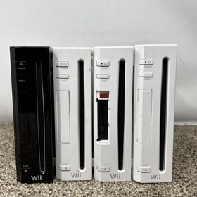Nintendo Wii Consoles Lot Of 4 FOR PARTS OR REPAIR