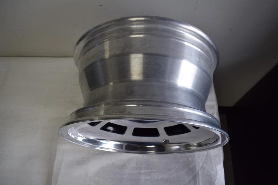 CUSTOM 15'' INCH 8JX15 WHEEL RIM - Image 4 of 4