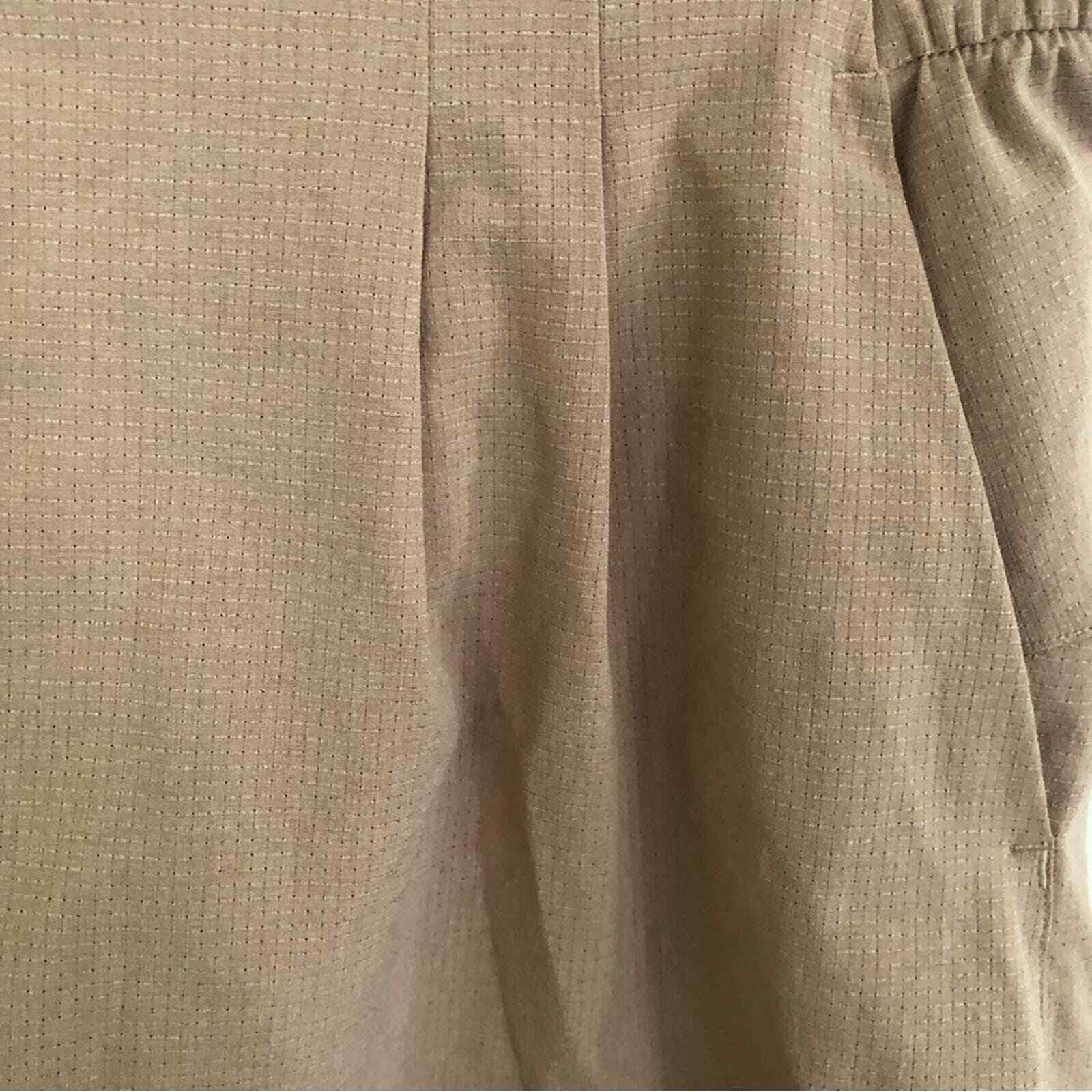 Lululemon Practical Play Short 3.5" - image 4