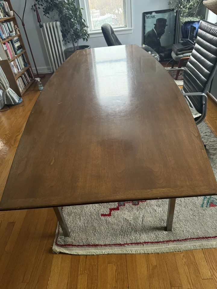 Mesa de escritorio Florence Knoll modelo 580 mediados de siglo  Foto 2 de 4