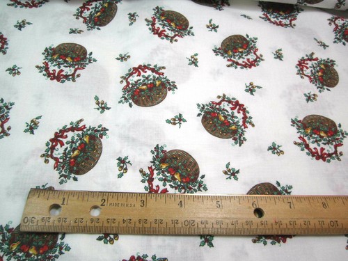 3 Yards Christmas Holiday Holly & Pears Baskets Cotton Quilt Sew Fabric Lot - Picture 2 of 4