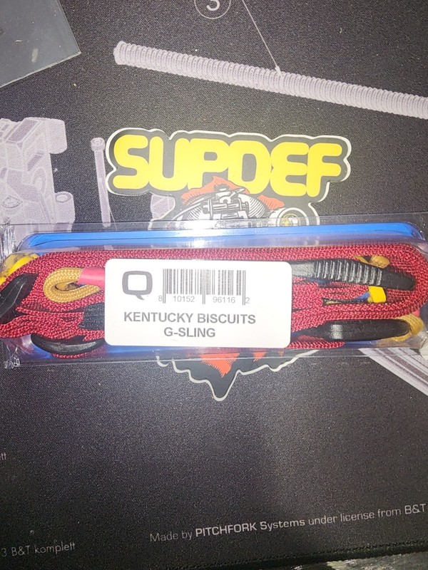 Q LLC G Sling Kentucky Biscuits Live Q or Die wrmfzy Bag Supdef 